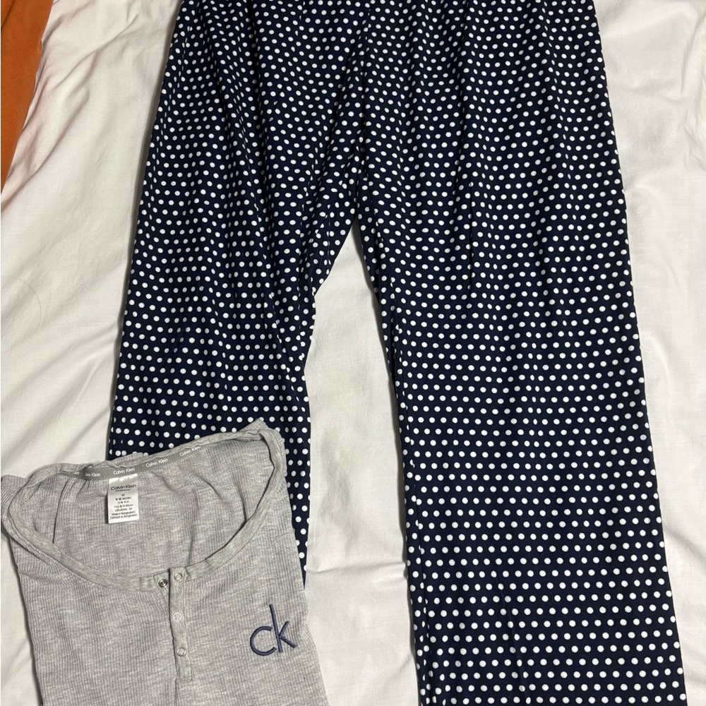 Calvin Klein Gray and Navy Blue Pajama Set Comfortable Sleepwear